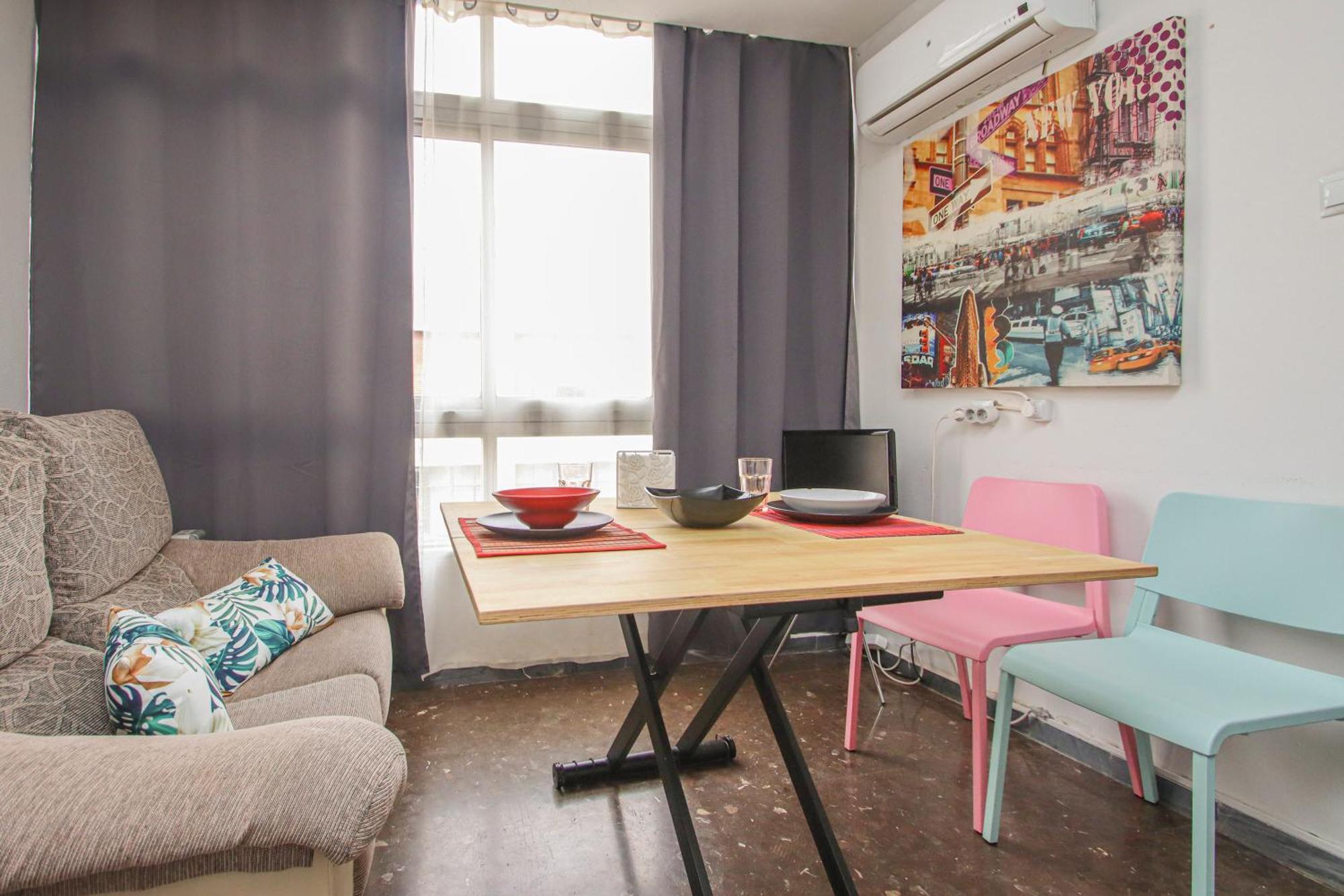 Muy Centrico, Tranquilo Y Acogedor **a/c-wifi** Sevilla